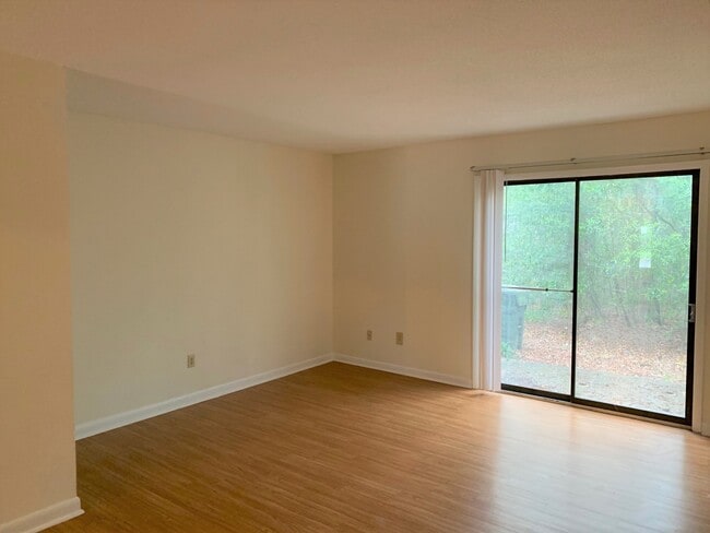 Building Photo - 2102 Spring Forest Rd
