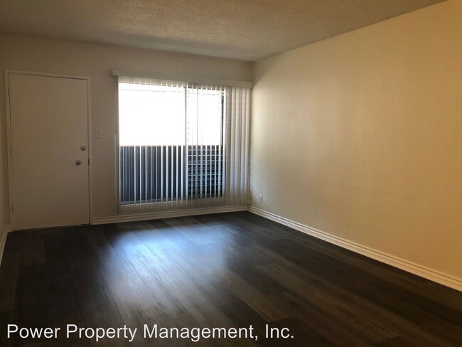 Foto del edificio - 4032 Stevely Ave