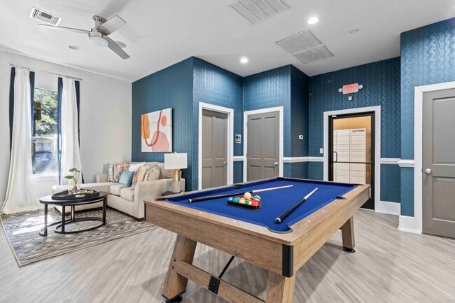 Building Photo - Elan Apartments