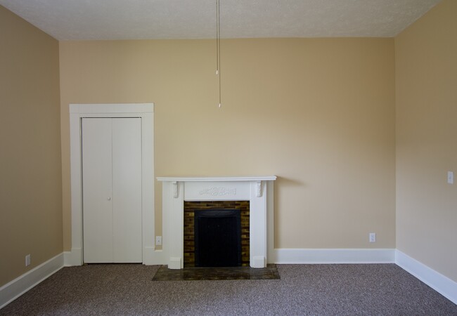 Bedroom 4 - Fireplace &amp; Closet View - 918 Gratz Street, Unit #2