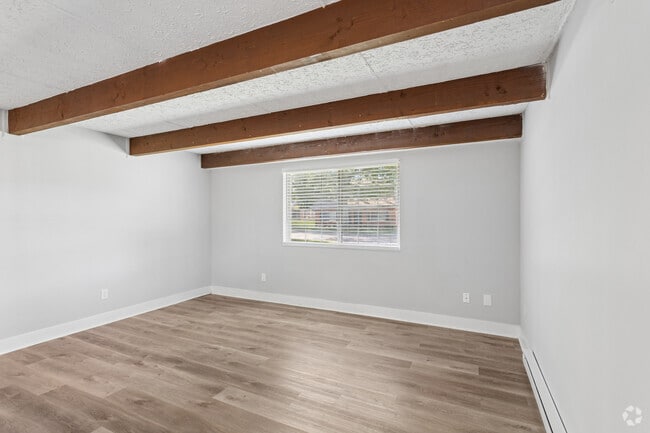 1BR, 1BA - 700SF - Living Space - Cherryblossom Way North