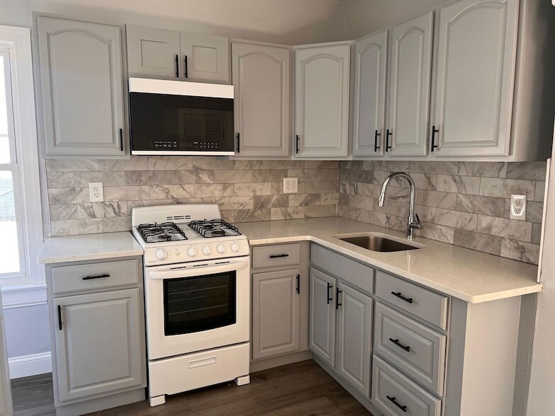 Photo - 7 Beacon Avenue Unit 2