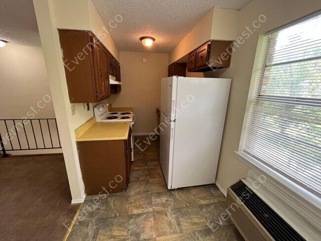 Foto del edificio - 925 Shallowford Rd