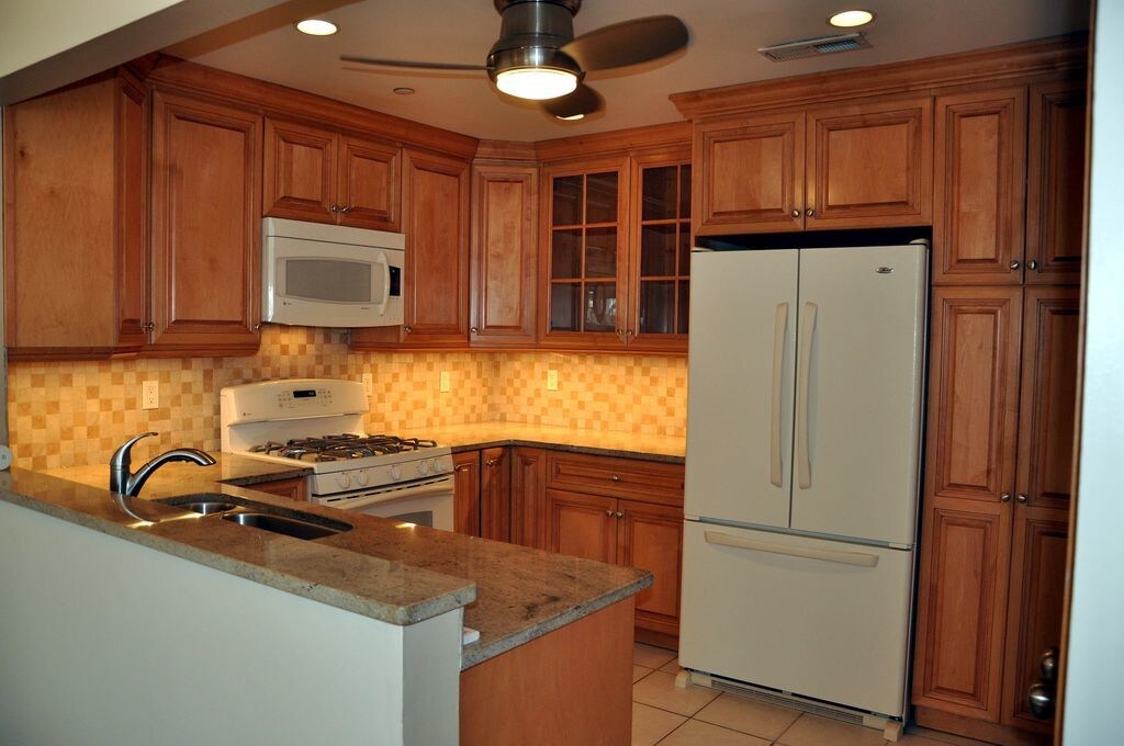 Kitchen - 34 Gentry Dr