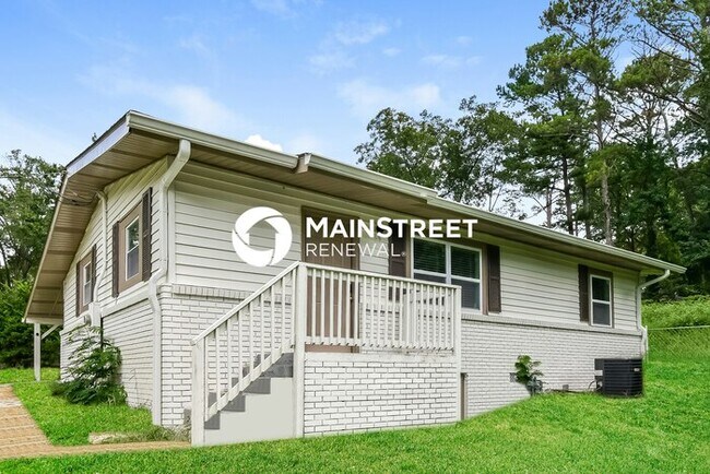Foto del edificio - 3 Bedroom Pet-Friendly Home in decatur, GA...