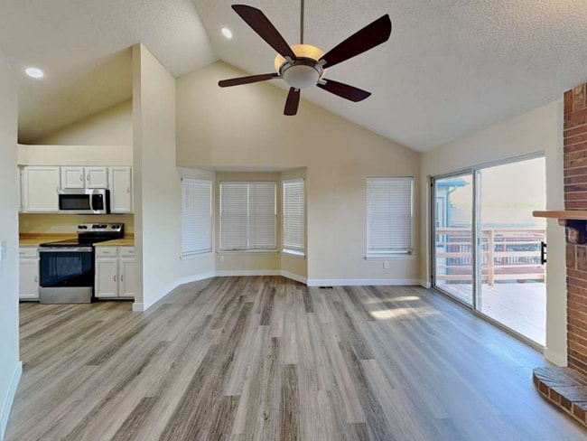 Building Photo - 7736 Halleys Dr