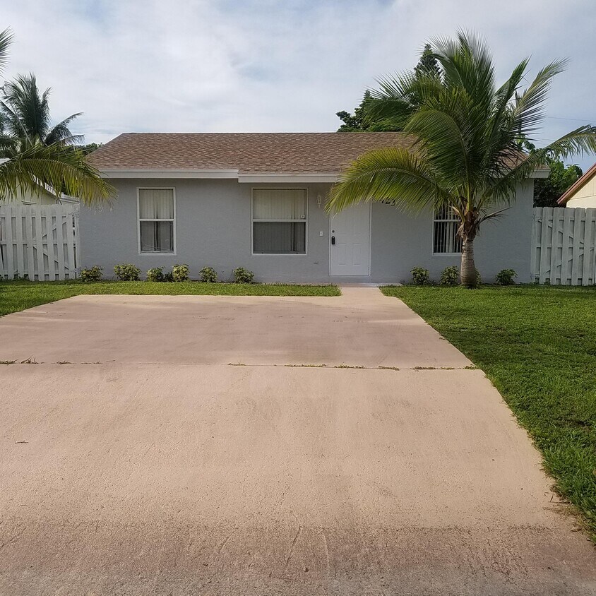 Foto principal - 423 W Mango St