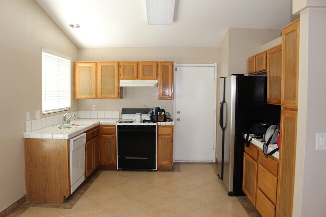 Building Photo - 3558 Brabham Ave