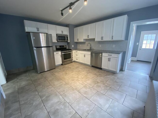 Photo - 220 E Marshall St House