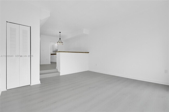 Foto del edificio - 10900 SW 104th St