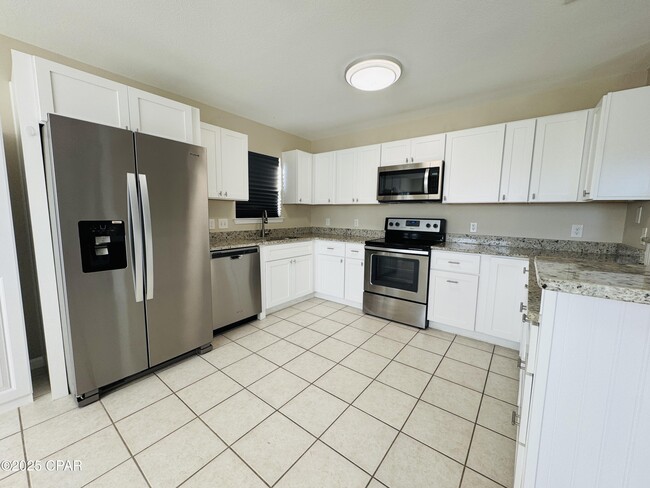 Foto del edificio - 6528 Omoko St