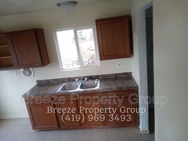 Foto del edificio - 1531 Freedom St