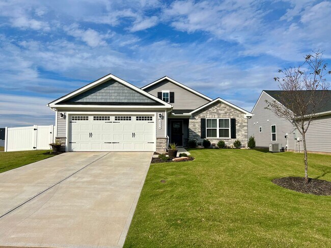 Building Photo - Charming 3-Bedroom Home with Office and Do...