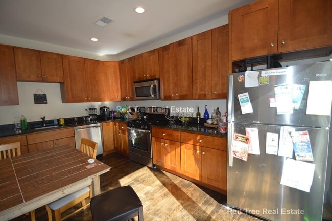 Photo - 29 Commonwealth Terrace Apartment