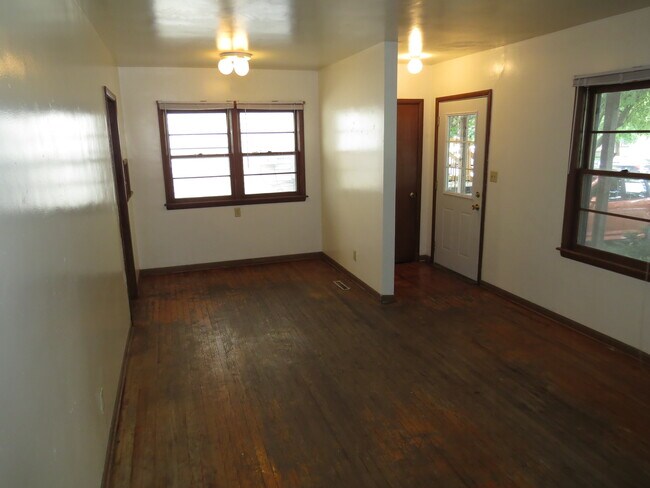 Foto del edificio - 621 S Johnson St