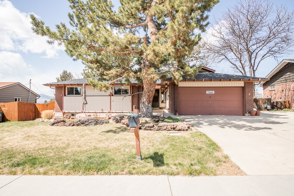 Primary Photo - 7085 Dover Way