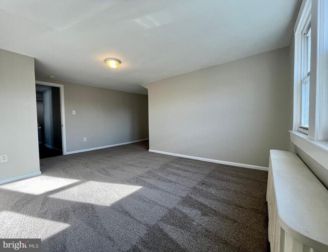 Building Photo - 208 Homecrest Ave
