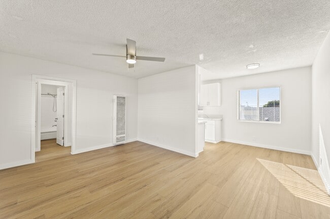 Foto del edificio - 940 W Gage Ave
