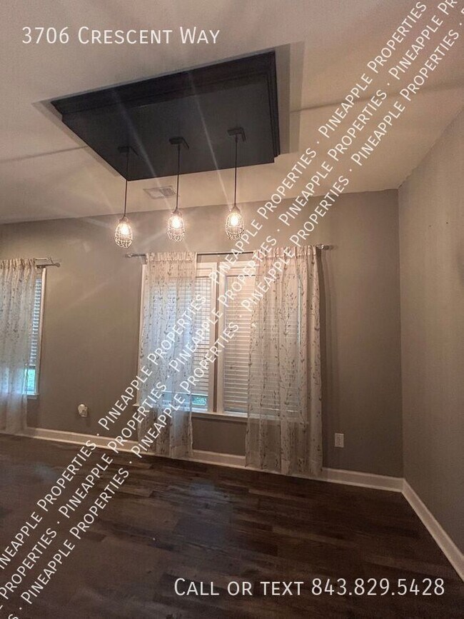 Foto del edificio - 3706 Crescent Way