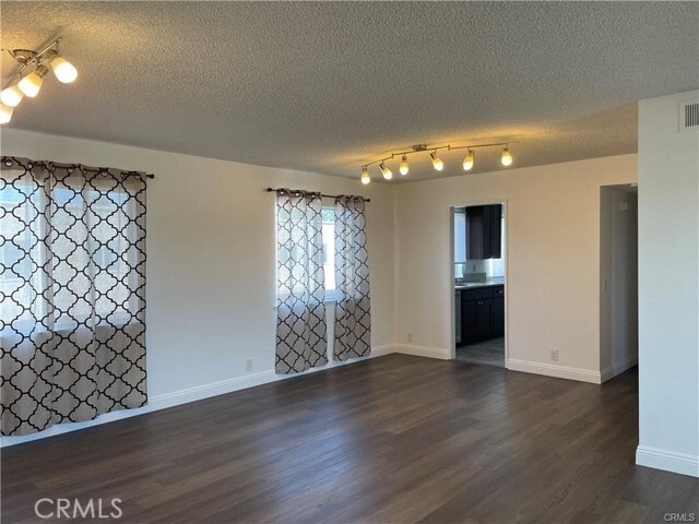 Building Photo - 5770 Laguna Way