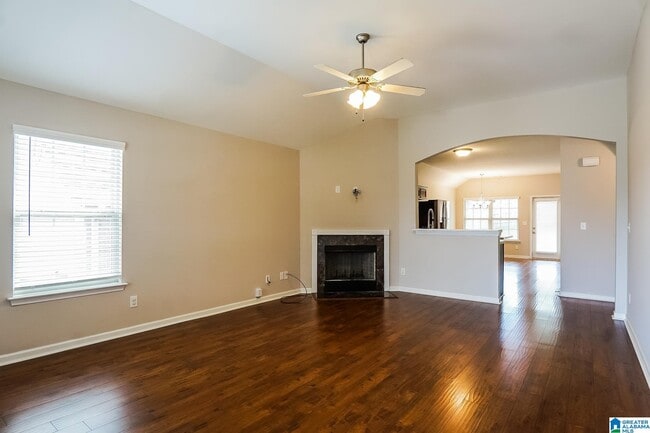 Building Photo - 936 Alise Cir