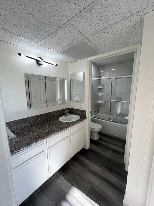 Foto del edificio - 10770 Palms Blvd