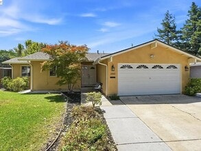 Building Photo - 2960 Cohansey Dr