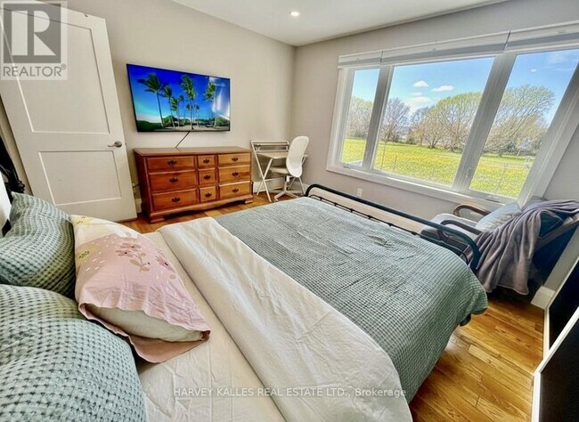 Photo du bâtiment - 26 Leyton Ave