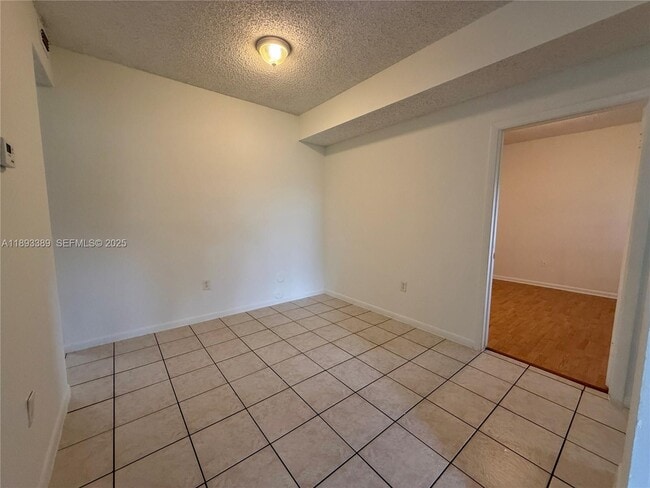 Building Photo - 2421 NW 96th Terrace