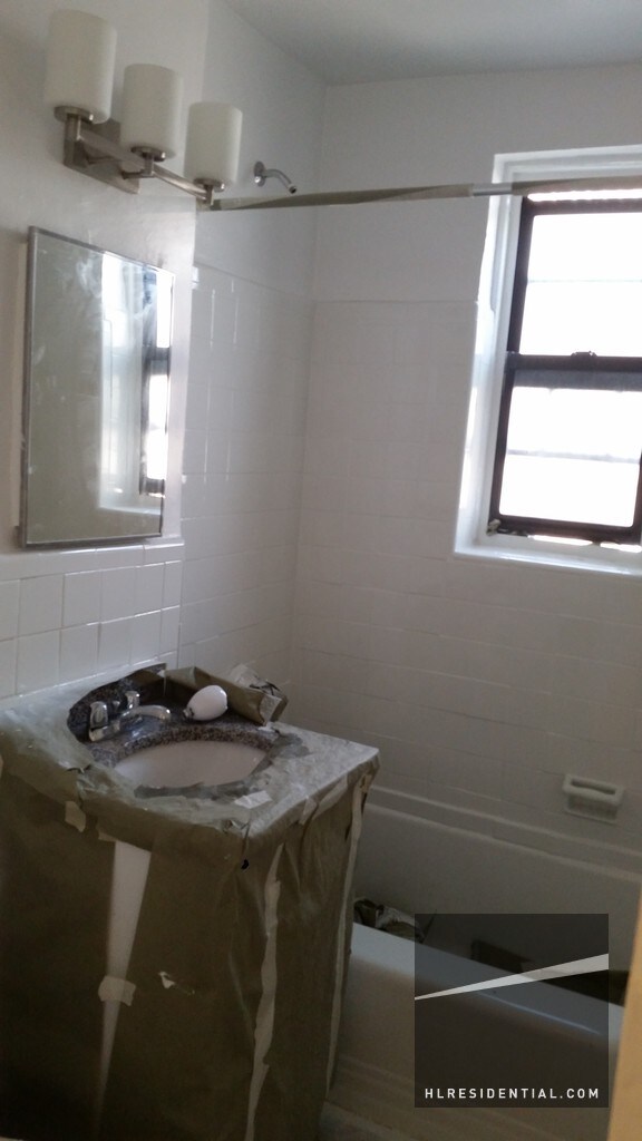 Foto del edificio - 6420 Saunders St