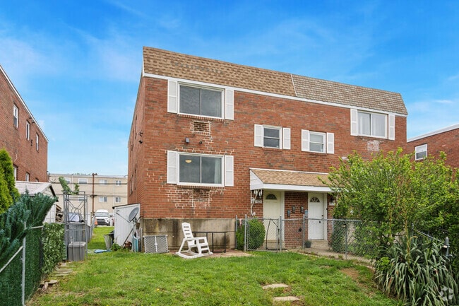 Building Photo - 9424 Kirkwood Rd