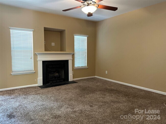 Foto del edificio - 15405 Tully House Ct