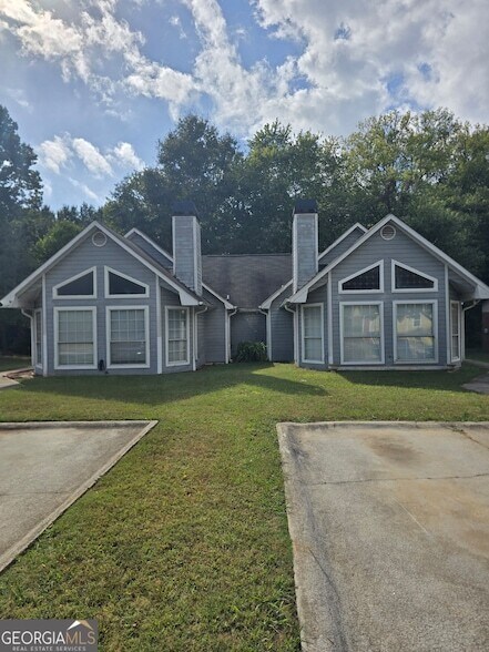 Foto del edificio - 2812 Briar Hill Ln SE
