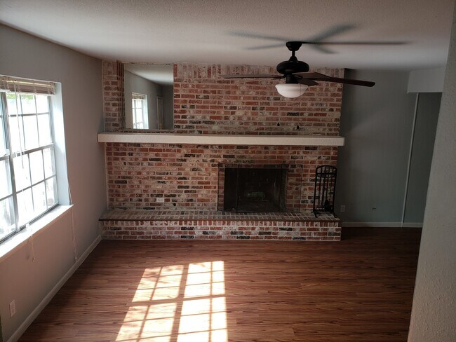 Foto del edificio - 2212 Lanier Dr