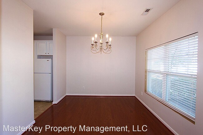Building Photo - 3 br, 2.5 bath House - 508 Bayou Ct