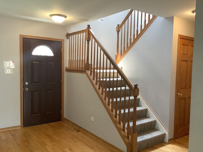 Building Photo - 5209 Sunmeadow Dr