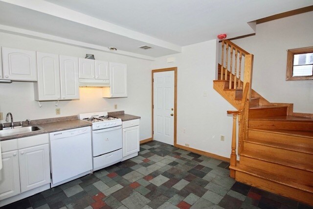 Building Photo - 46 Athol St