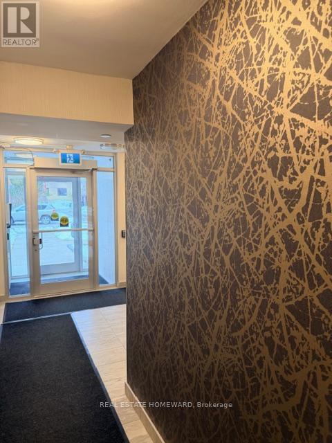 Photo du bâtiment - 1145 Logan Ave