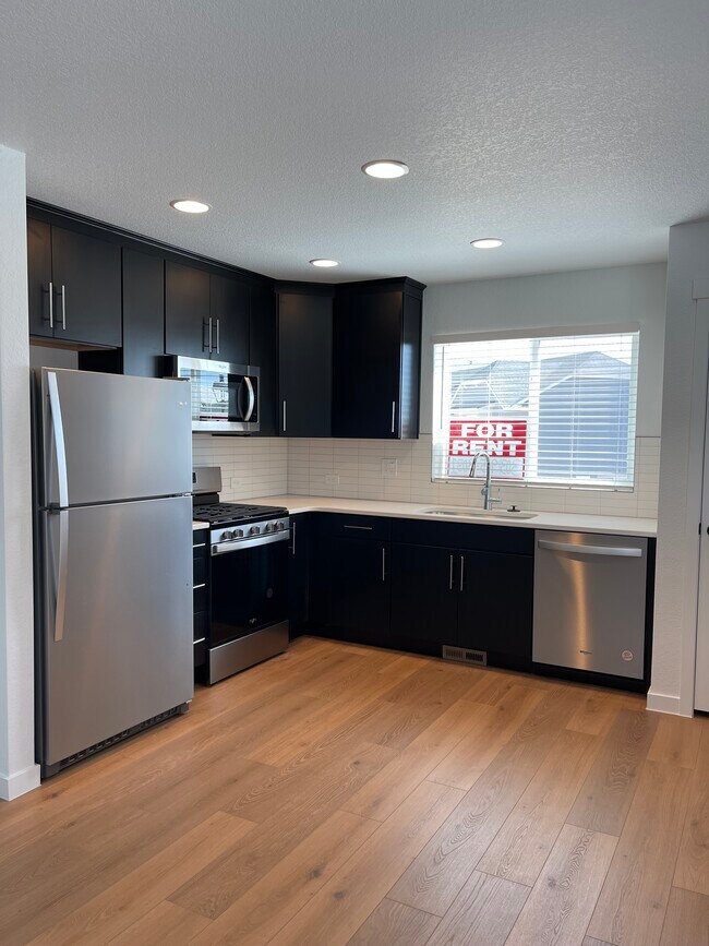 Building Photo - 3160 Monteluna Grv