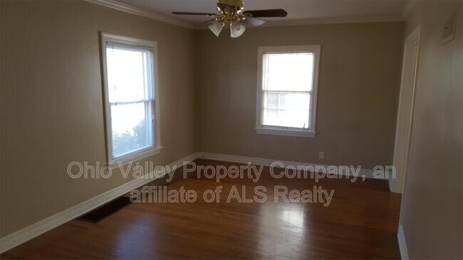 Building Photo - 3916 Staebler Ave