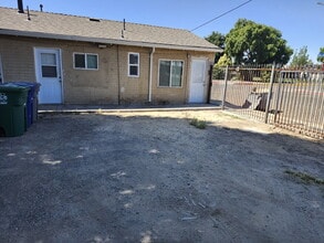 Building Photo - 2046 Almond St