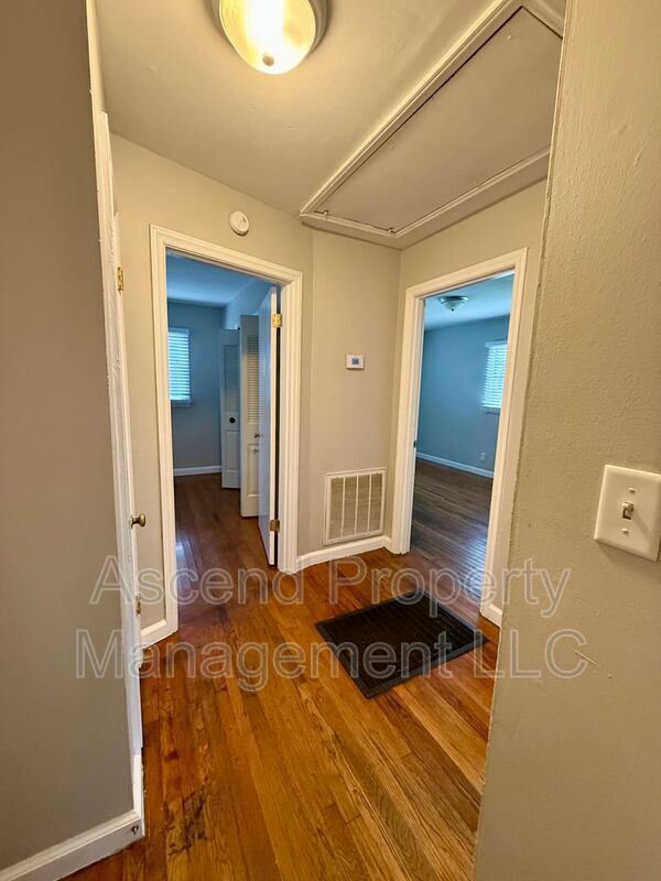 Photo - 5514 Rosemont Dr House