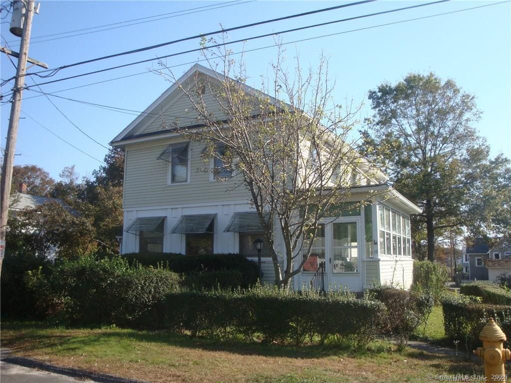 Primary Photo - 15 Warren St