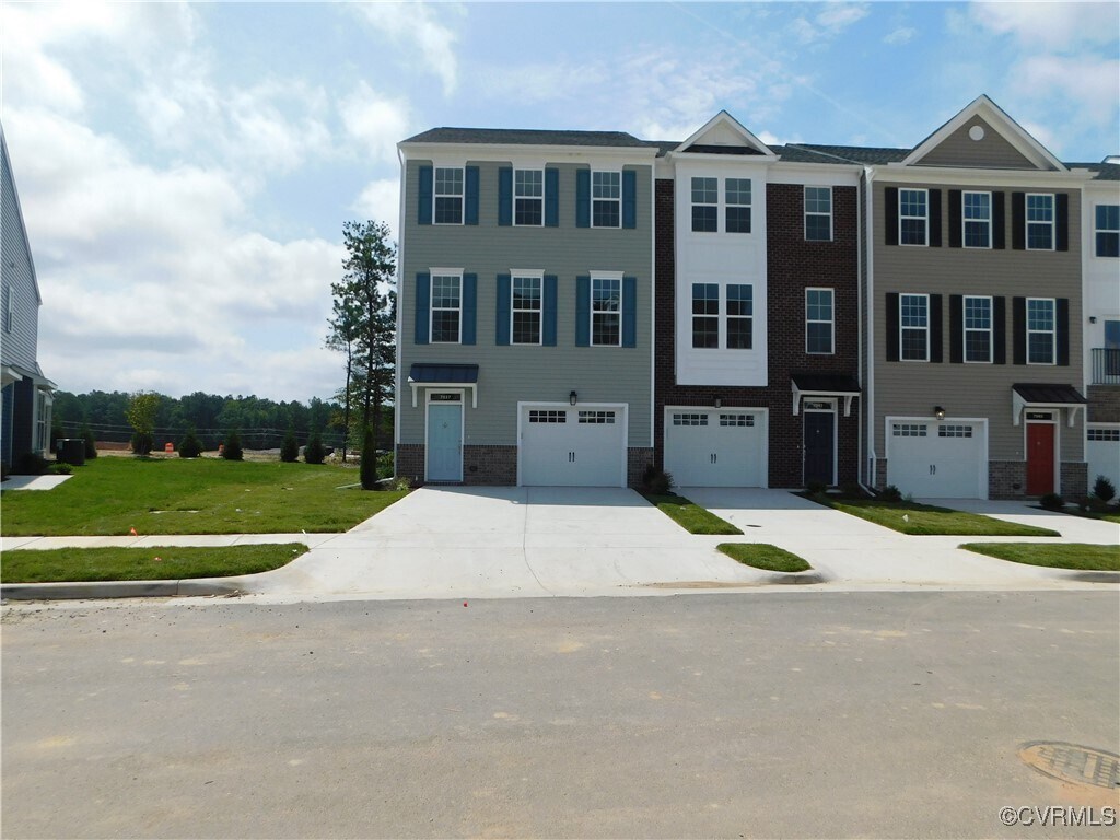 Foto principal - 7037 Leire Ln
