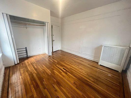 Foto del edificio - 2 bedroom in BRONX NY 10458