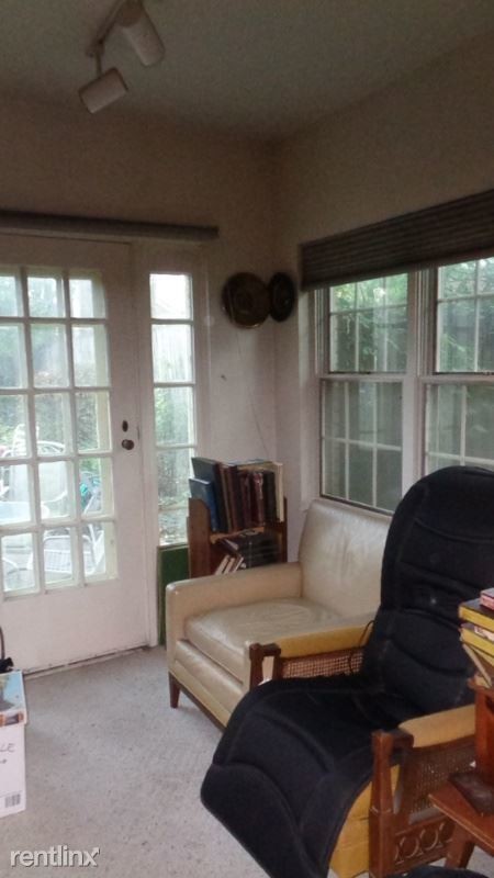 Building Photo - 4 br, 2.5 bath House - 2600 E Menlo Blvd