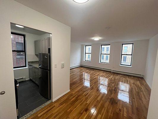 Foto principal - 2 bedroom in BRONX NY 10452