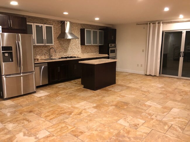 Kitchen - 16474 Sunset Blvd