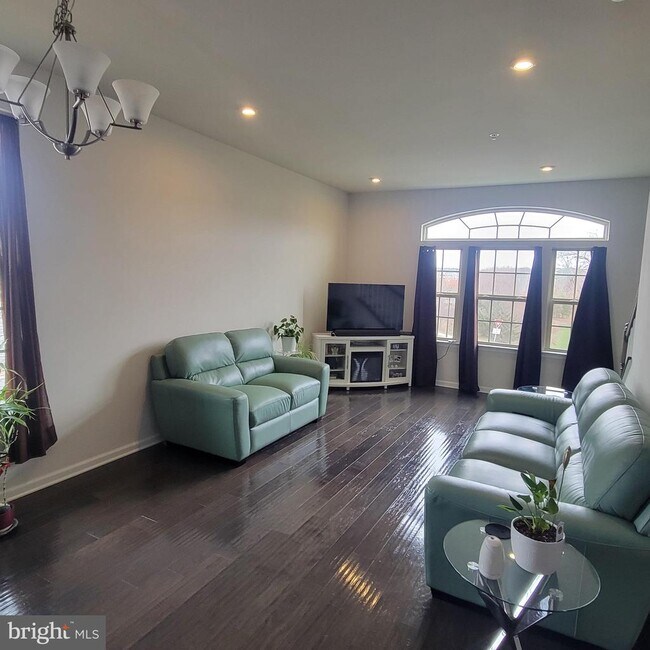 Foto del edificio - 2922 Glendale Ave