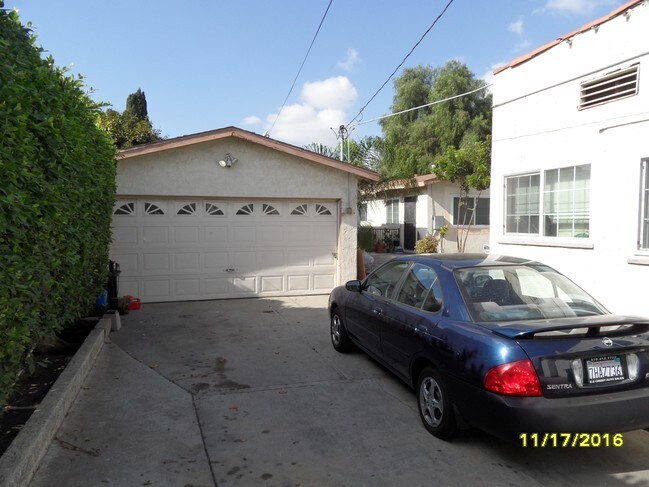 Foto del edificio - 10521 S Grevillea Ave
